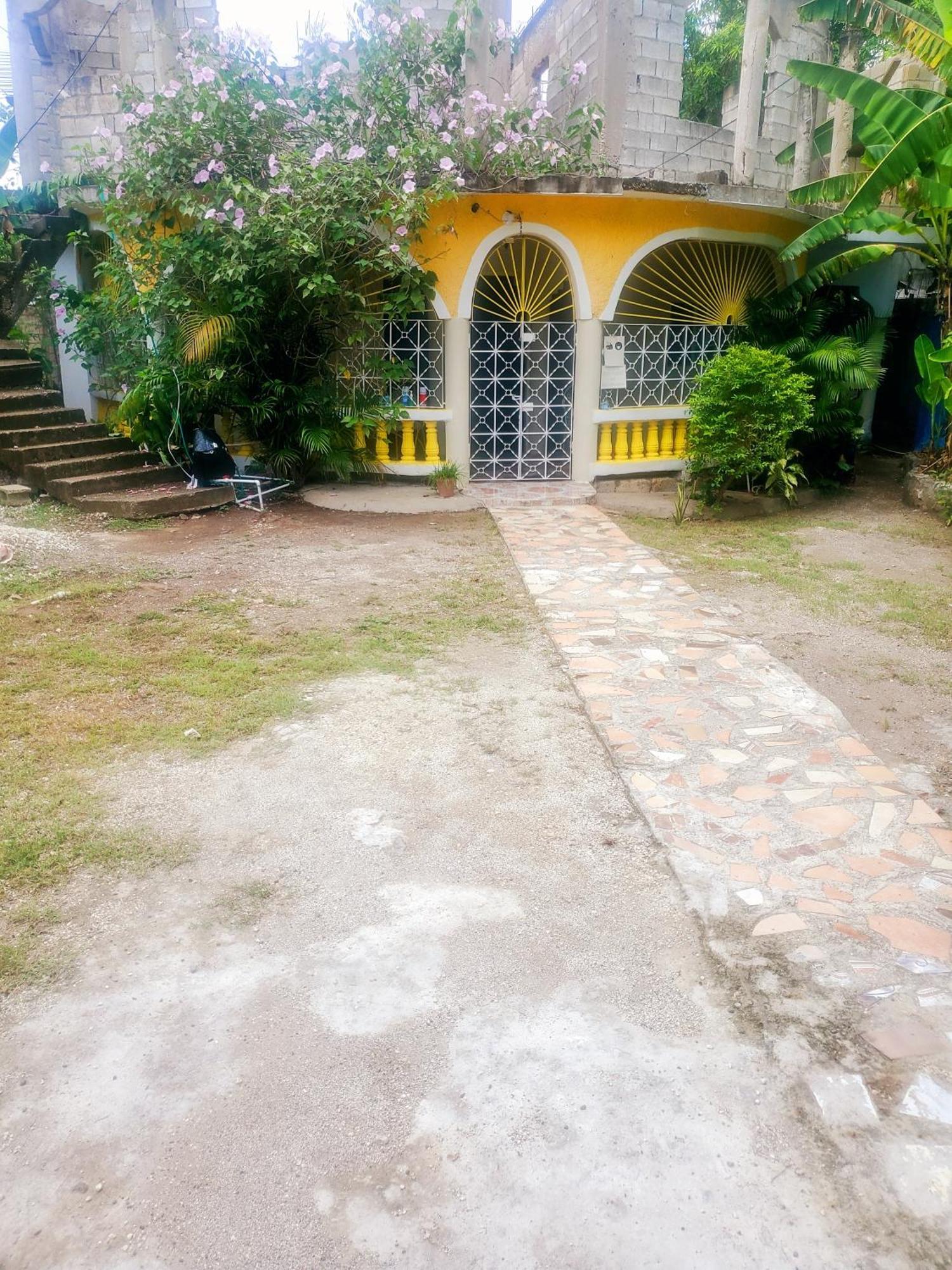 Fay Guest House ネグリル 部屋 写真